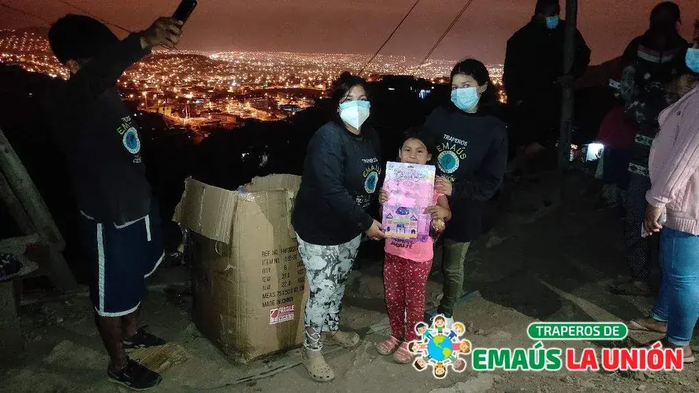 ¡Libera espacio y ayuda con la recolección de ropa usada en Comas!