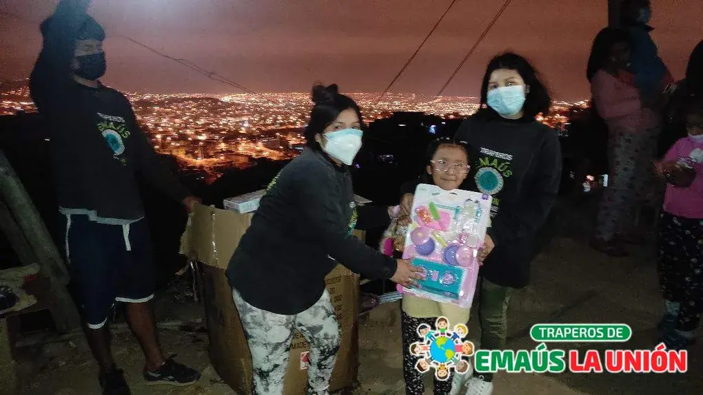 ¡Libera espacio y ayuda! Recolección de ropa usada en Santa Cruz de Flores con Traperos de Emaús La Unión